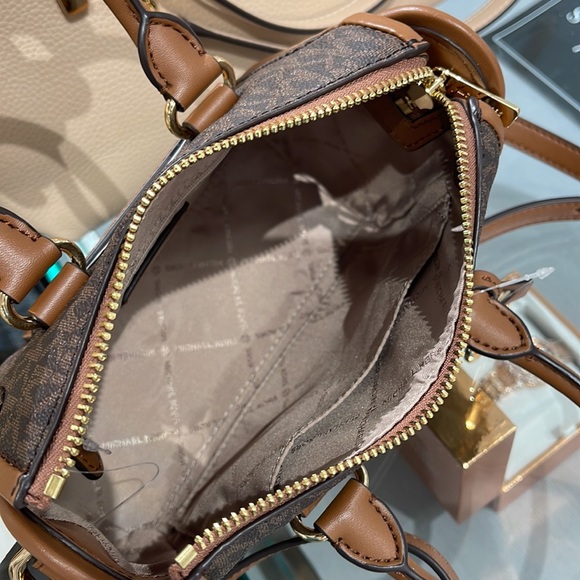 MICHAEL KORS
Carine Extra-Small Logo Satchel
Brown Signature 
NWT - Picture 11 of 16